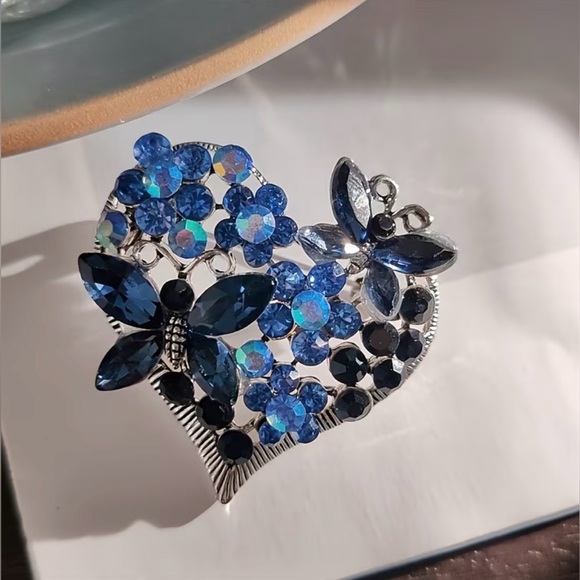 Jewelry - Blue Butterfly Heart Shaped Brooch Pin with Silver Tone Hardware NWT